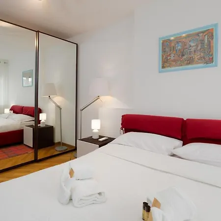 Free Parking & View Capitolina Trieste