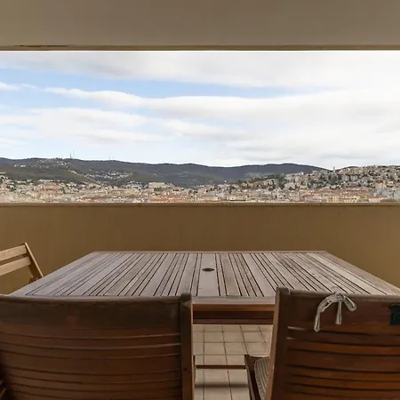 Apartment Free Parking & View Capitolina