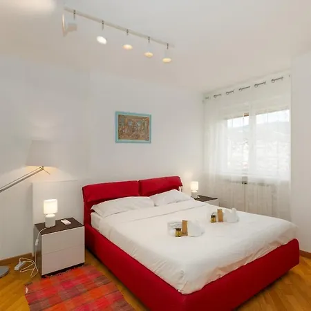 Free Parking & View Capitolina * Trieste