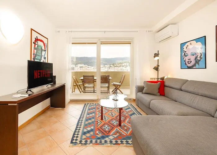 Free Parking & View Capitolina Trieste