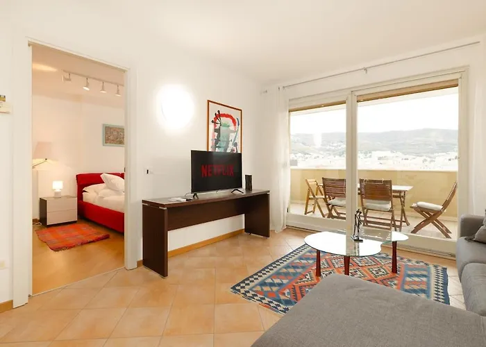 Free Parking & View Capitolina Apartamento Trieste